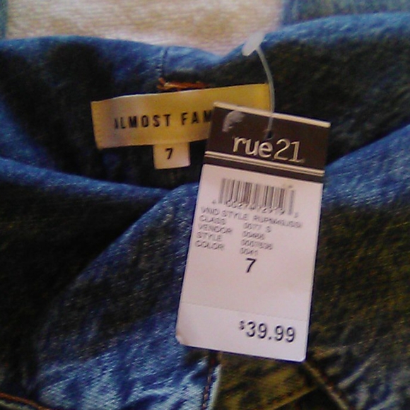 Rue 21 Almost famous - Picture 7 of 7